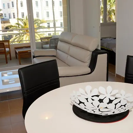 One Bedroom Close Convention Center Bris 505 *
