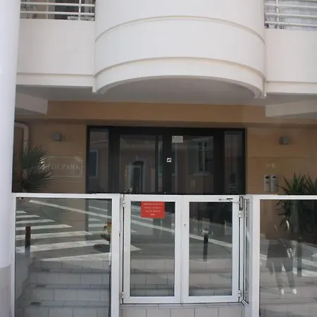 Appartement One Bedroom Close Convention Center Bris 505 *